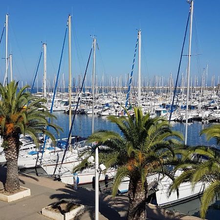 T2 Sur Le Port Avec Parking Apartment Груисан Екстериор снимка