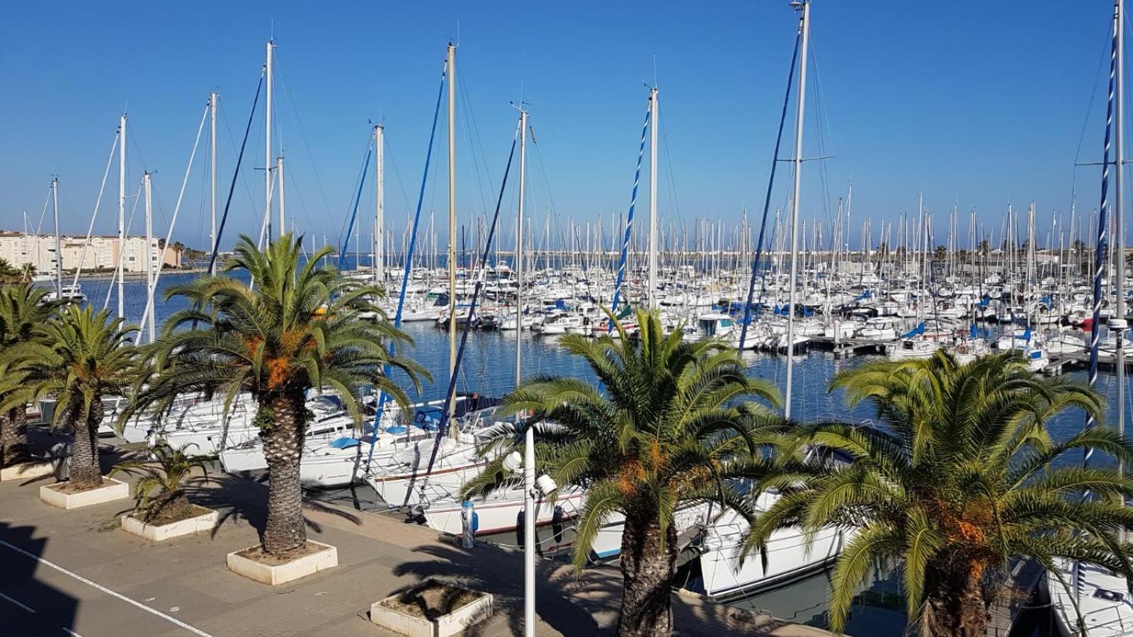 T2 Sur Le Port Avec Parking Apartment Груисан Екстериор снимка