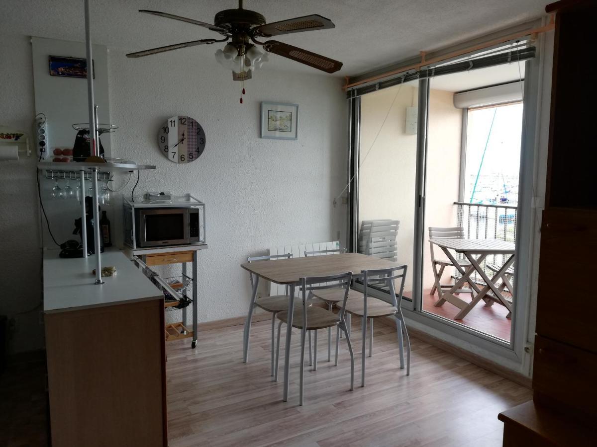 T2 Sur Le Port Avec Parking Apartment Груисан Екстериор снимка